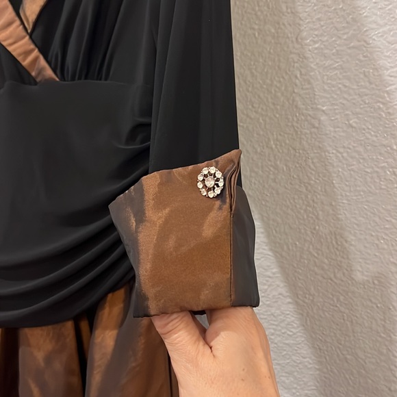 Women nice dress 👗 all linen - Picture 3 of 6